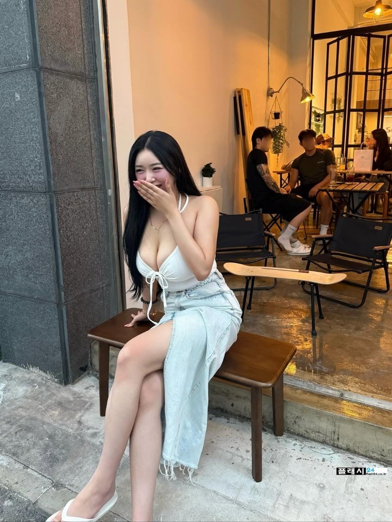 후방) 참젖 자랑하는 청순한 예은이 (스압있음)