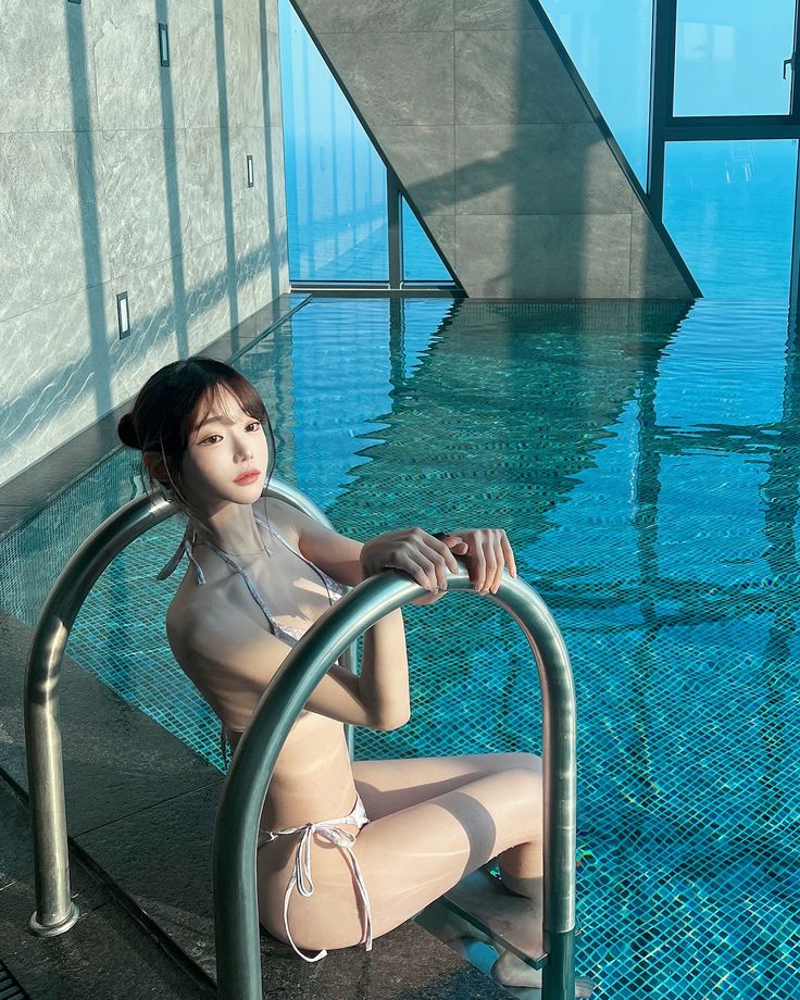 비가 추적추적 내리는 토요일 아침이네요
