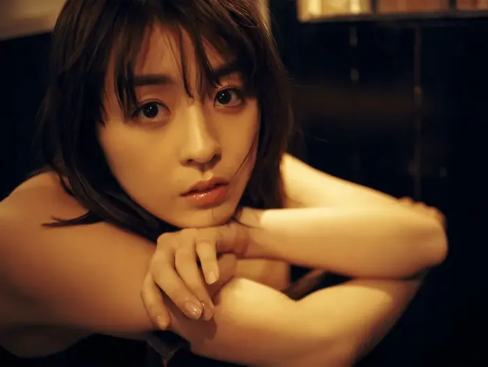 야나기 유리나 사진집 「함께 하는 1박 여행 vol.2」 Set.01