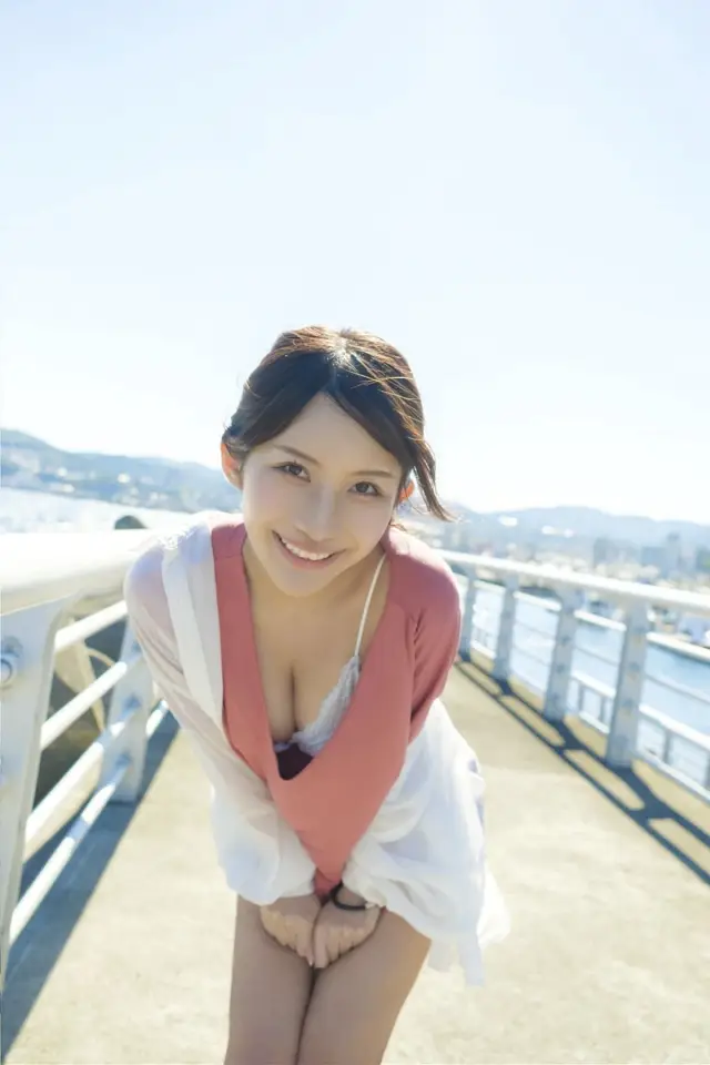 코토이 아리사 사진집 『코토이에게 사랑과 진홍과 새벽의 완전판』 Set.01