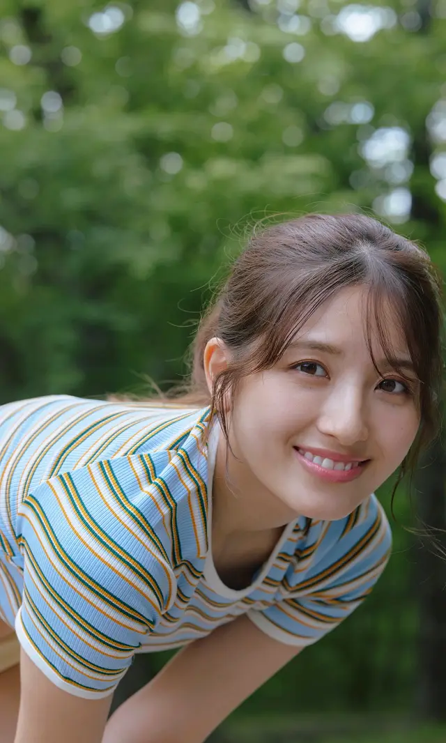 오와다 나나 포토북 「깊은 숲 속에서」 Set.02