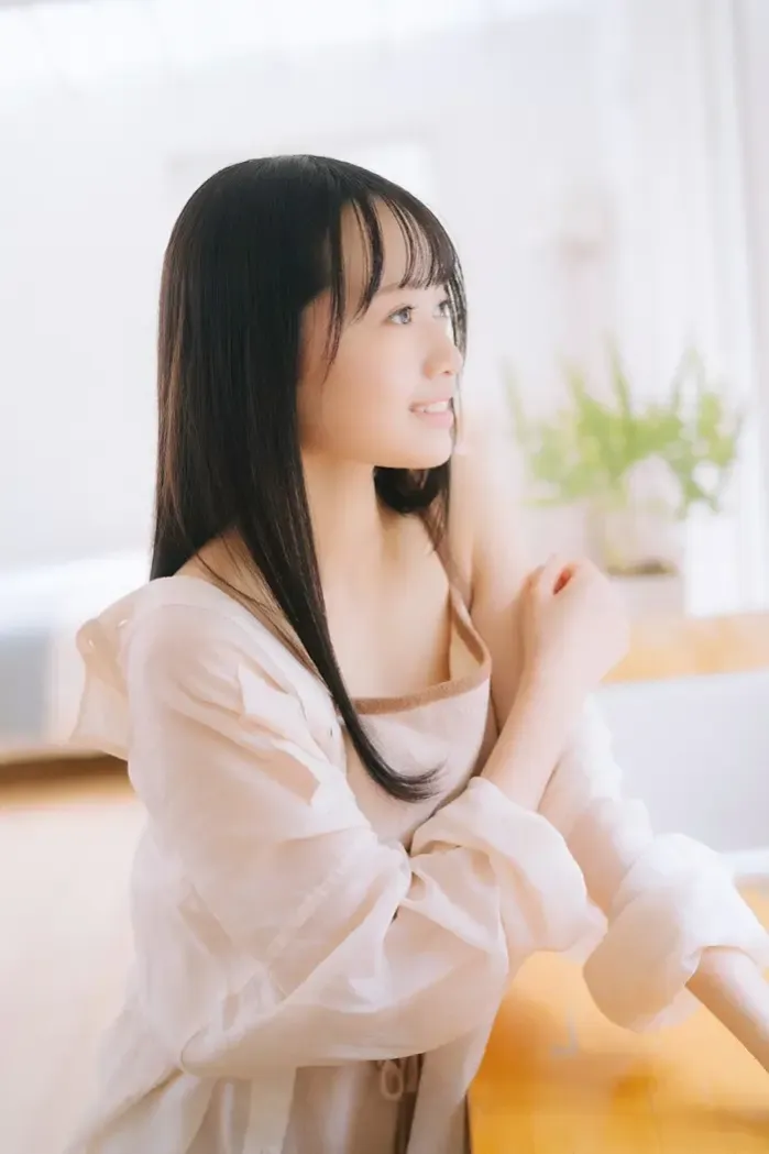 메이 하나다 위클리 플레이보이 플러스