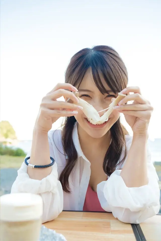 코토이 아리사 사진집 『코토이에게 사랑과 진홍과 새벽의 완전판』 Set.01