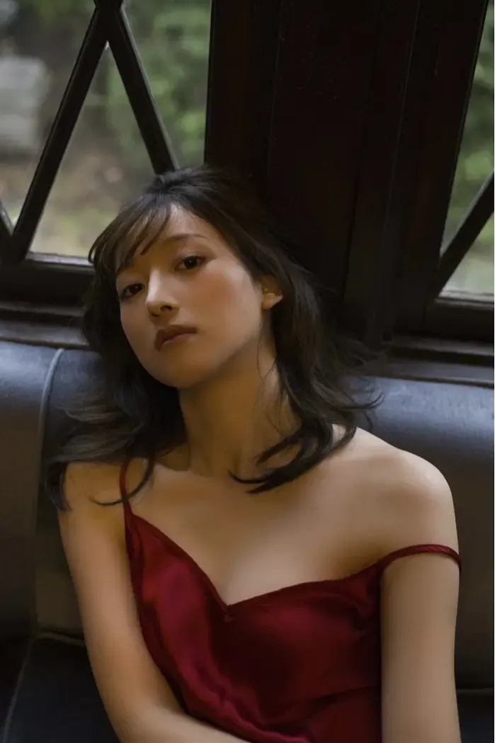 야마자키 아미 사진집 「아름다운 다리 클라이맥스 vol.2 완전판」 Set.01