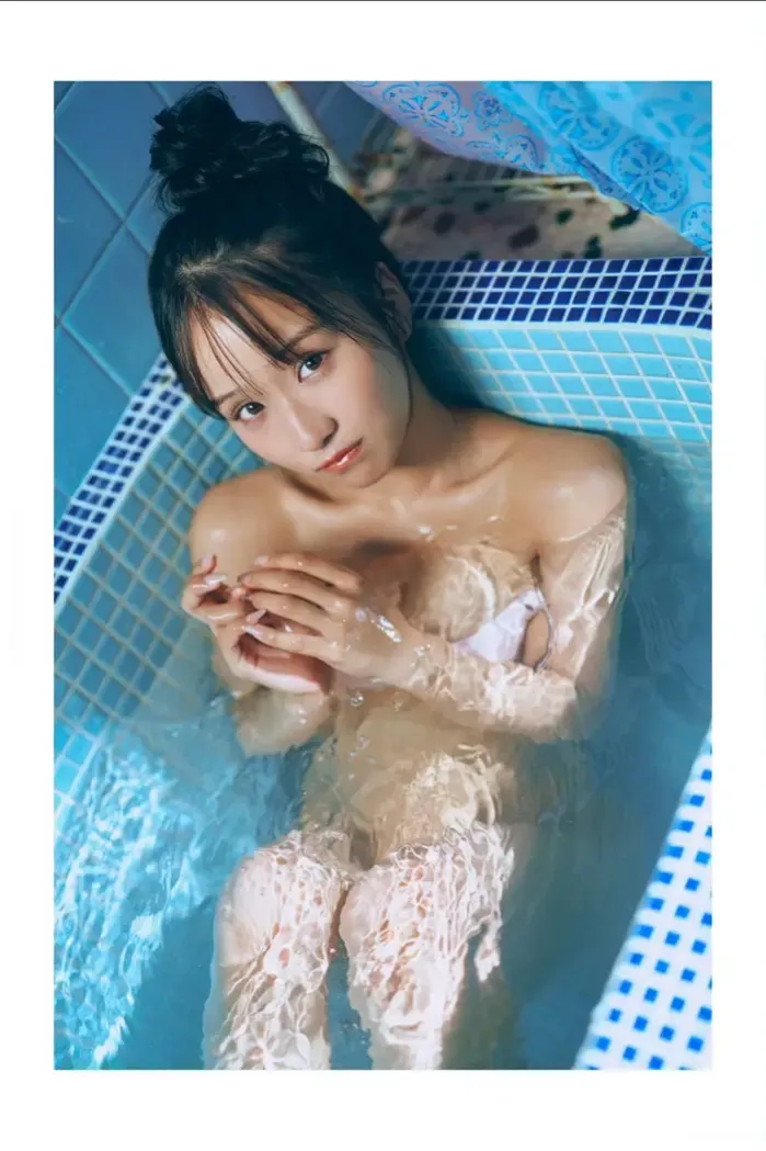 모리와키 리리카 사진집 「첫사랑이라서」 Set.02