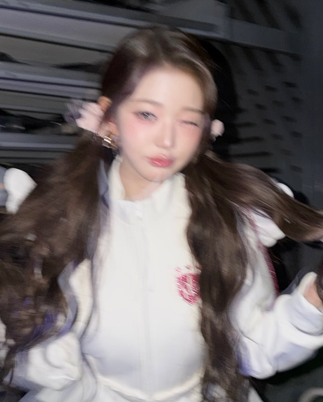 573701439_18081082049587664_2487504920750410396_n.jpg 오늘자 아이브 장원영 인스타