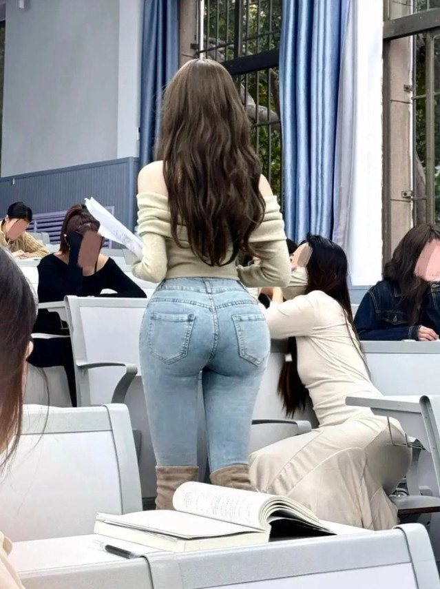 GdNNWk2acAAoNkI.jpg ㅇㅎ) 청바지를 좋아하는 미대누나