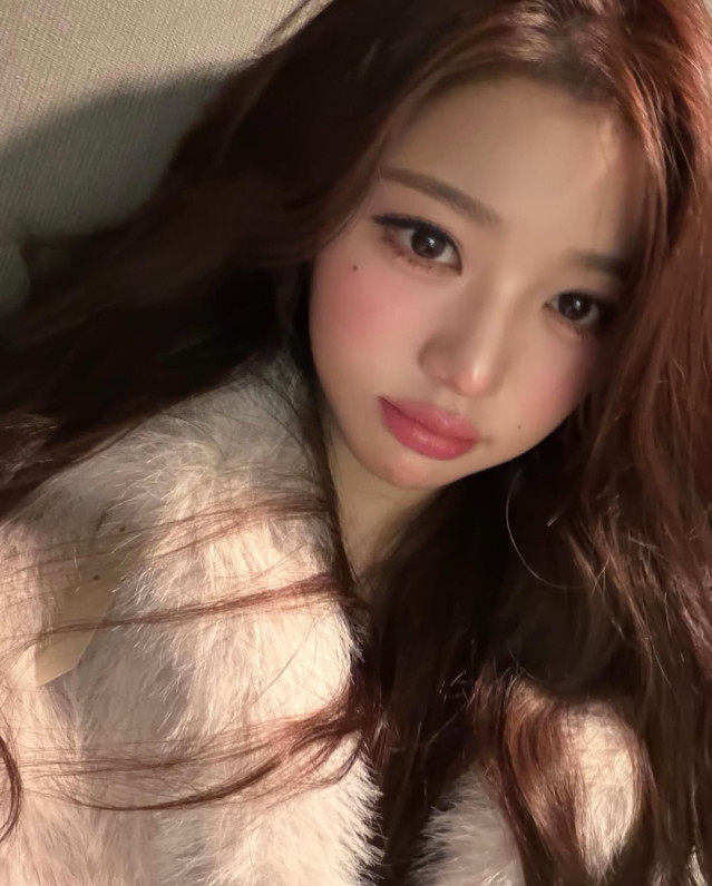 601299299_18085772309587664_781574410345372360_n.jpg 오늘자 아이브 장원영 인스타