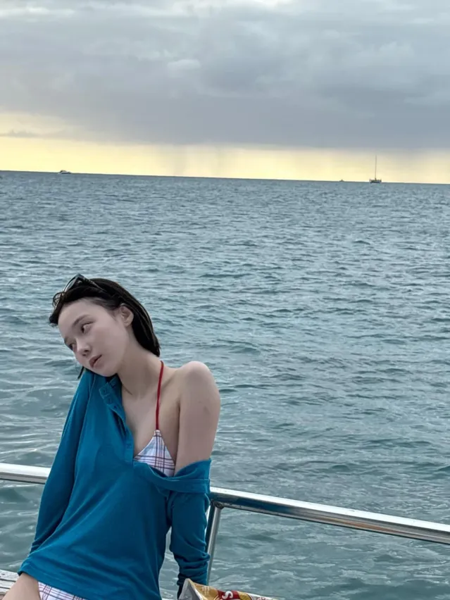 권은비 VS 윈터 같은 비키니