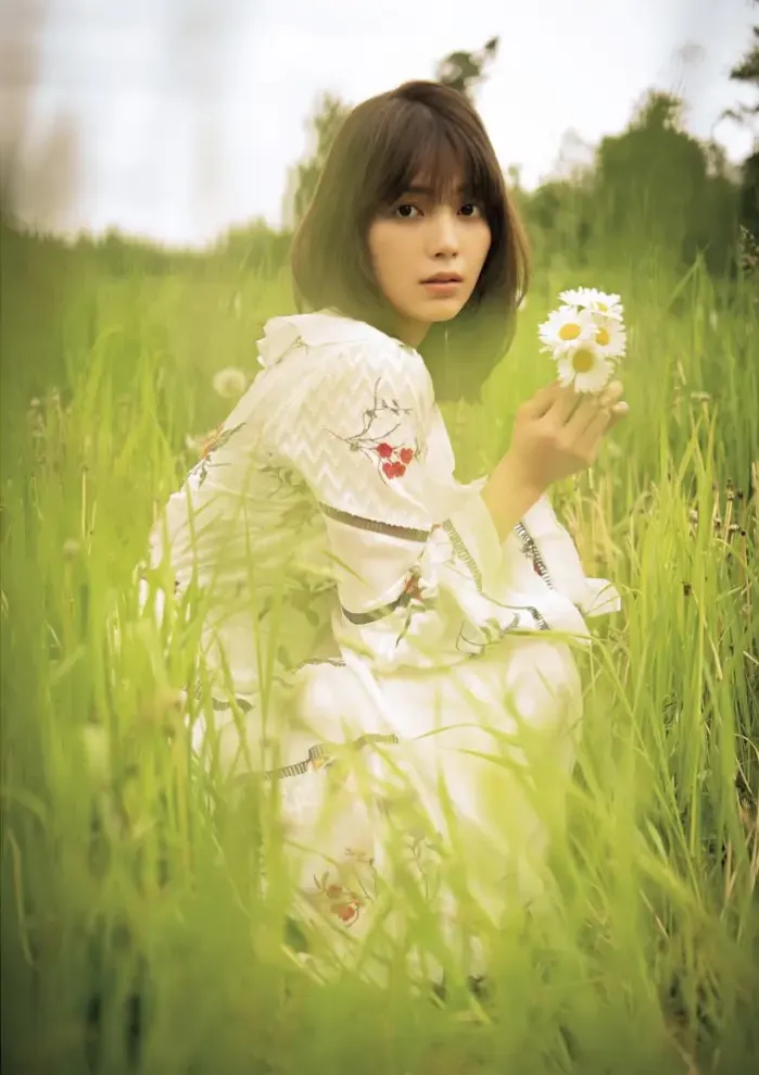 미키 난리 2번째 사진집 『jamais vu』 Set.04