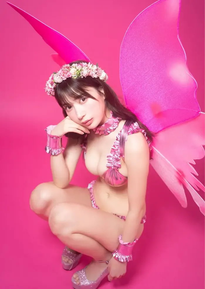 유키히라 리사 (雪平莉左), 디지털 한정판 YJ 포토 북 「PINK」 Set.01