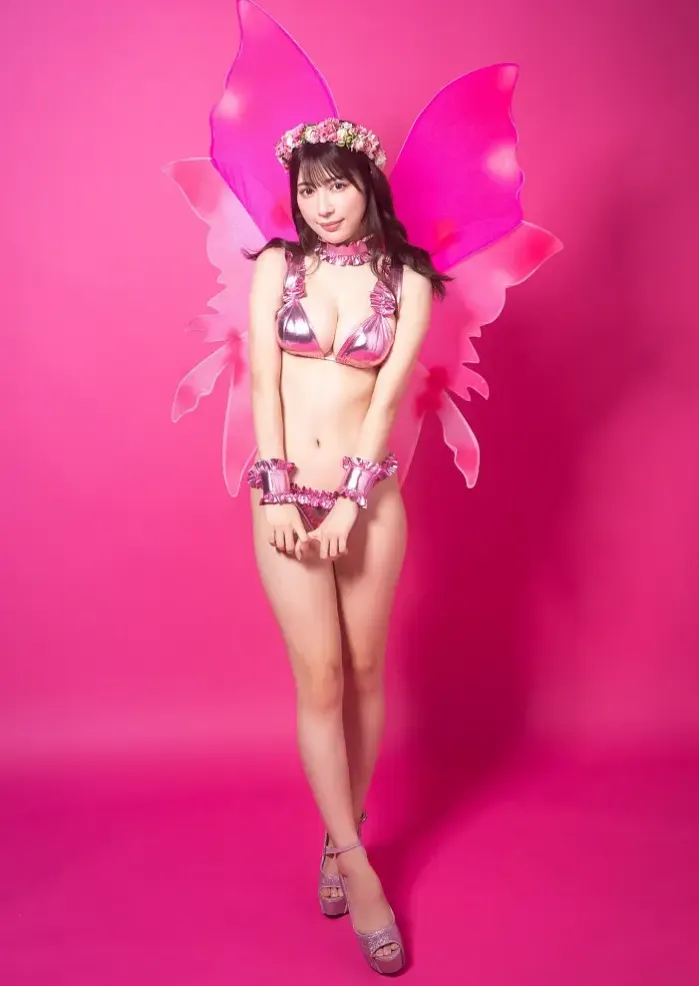 유키히라 리사 (雪平莉左), 디지털 한정판 YJ 포토 북 「PINK」 Set.01