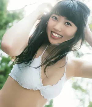 구로키 히카리・코무로 아미・패트리샤 노조미・노자키 리나, Young Animal 2017 No.08 (영 애니멀 2017년 8호)