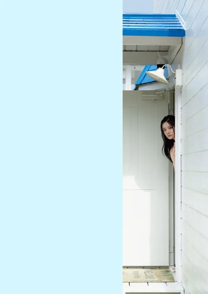 미야시타 레나, 1st 사진집 『투명한 소녀』Set.01