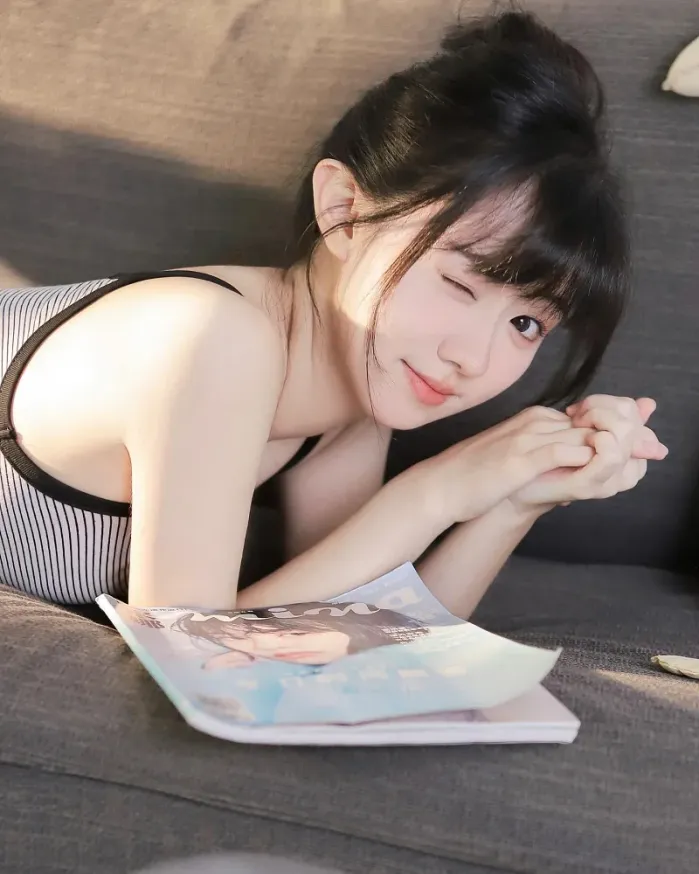 소녀의 느낌으로 다가오는 모델녀