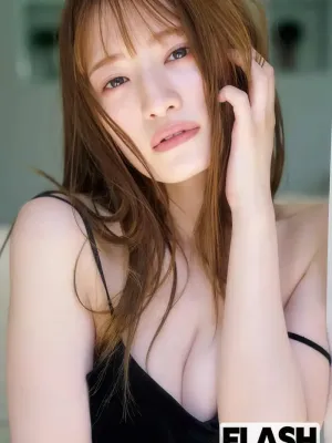 나카다 카나 中田花奈 플래시 2025년 9월 9일호