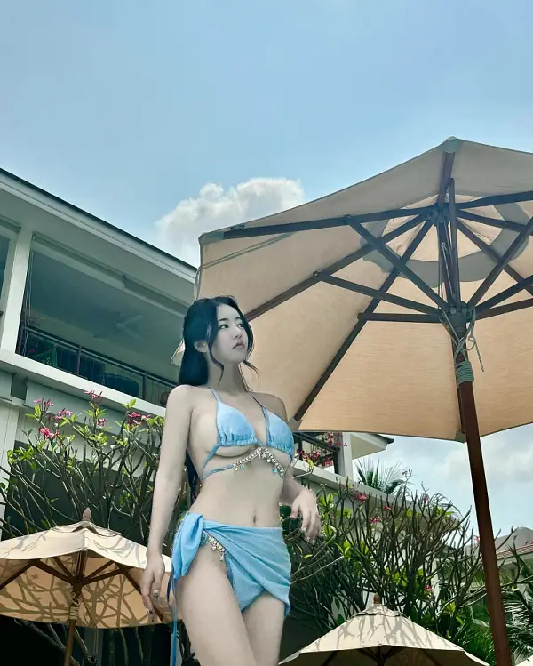 방콕 여행중인 여친 비키니