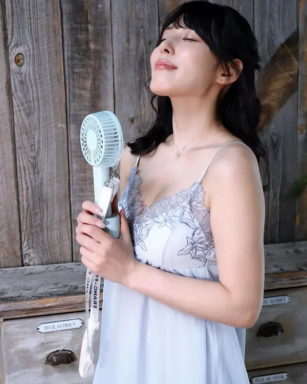 한국계 AV 여배우 과감한 노출