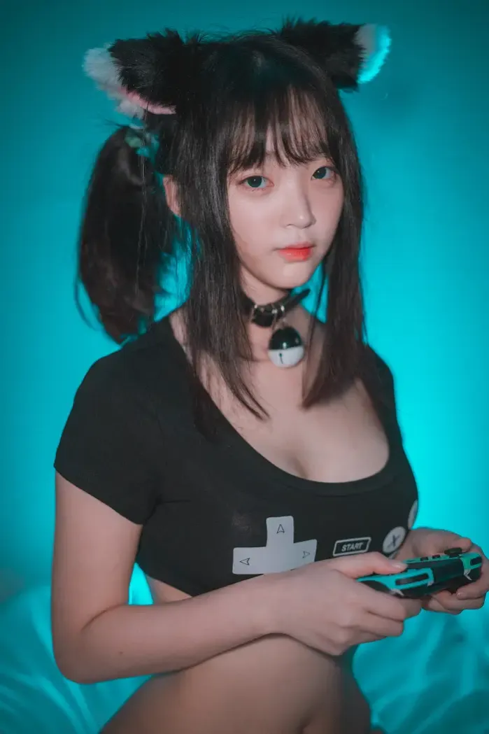 Kang Inkyung 강인경, DJAWA ‘Control Me’ Set.02