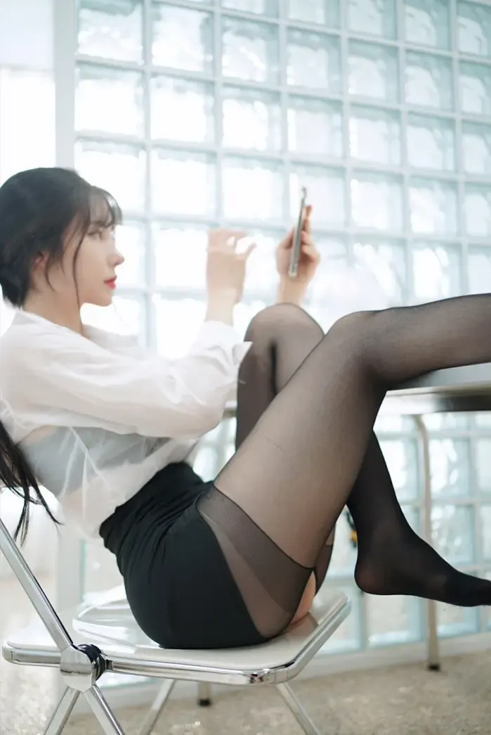 김우유 비서가 일은 안하고 끼부림