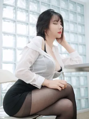 비서가 일은 안하고 끼부림