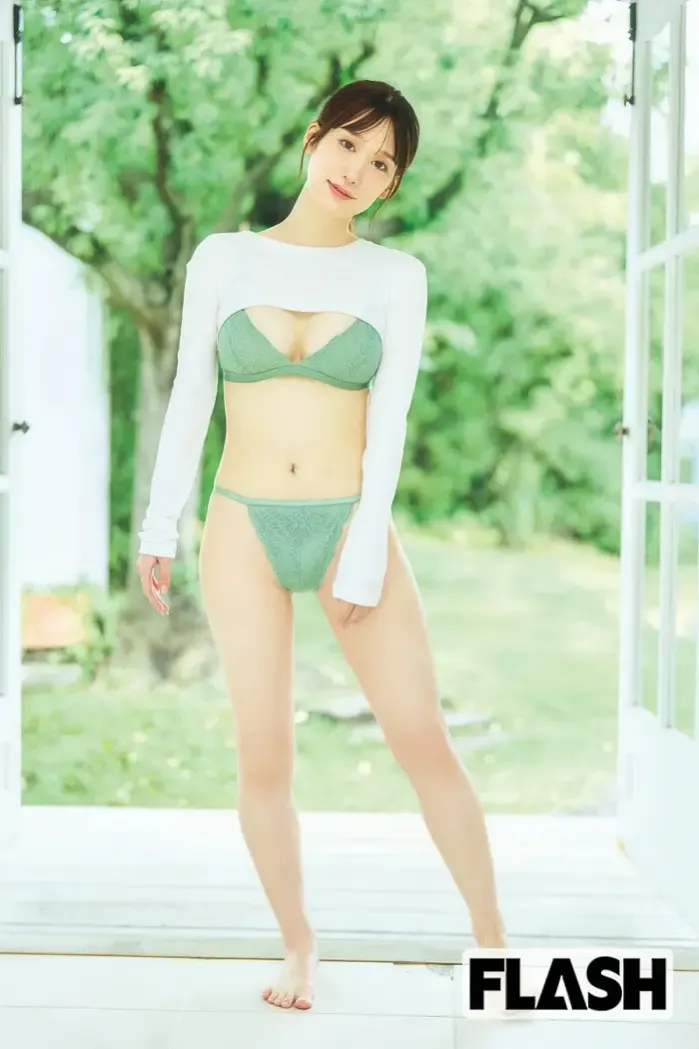 미나세 히나노(플래시 2025년 10월 7일호)