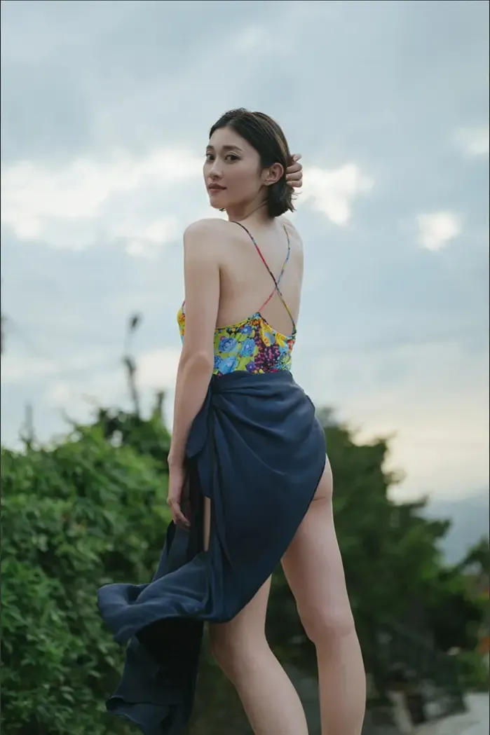 하라 미키에, No.344 2nd Week 「이국에서 다시, 너와.」 Set.01